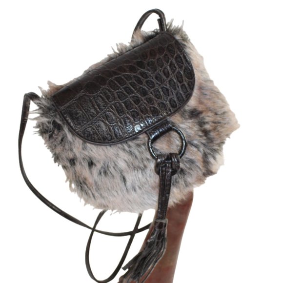Bueno Handbags - Bueno Funky Retro Faux Fur & Croc Leather Accent With Tassel Crossbody B…